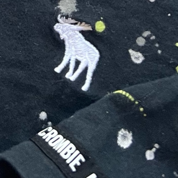 ABERCROMBIE Kids Youth Sz 13/14 Paint Splatter Patterned Black Short Sleeve Top - Picture 3 of 3